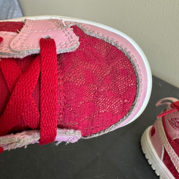 Nike Jordan 1 Mid Premium Valentine's Day Size US 6C Pink - Picture 10 of 11